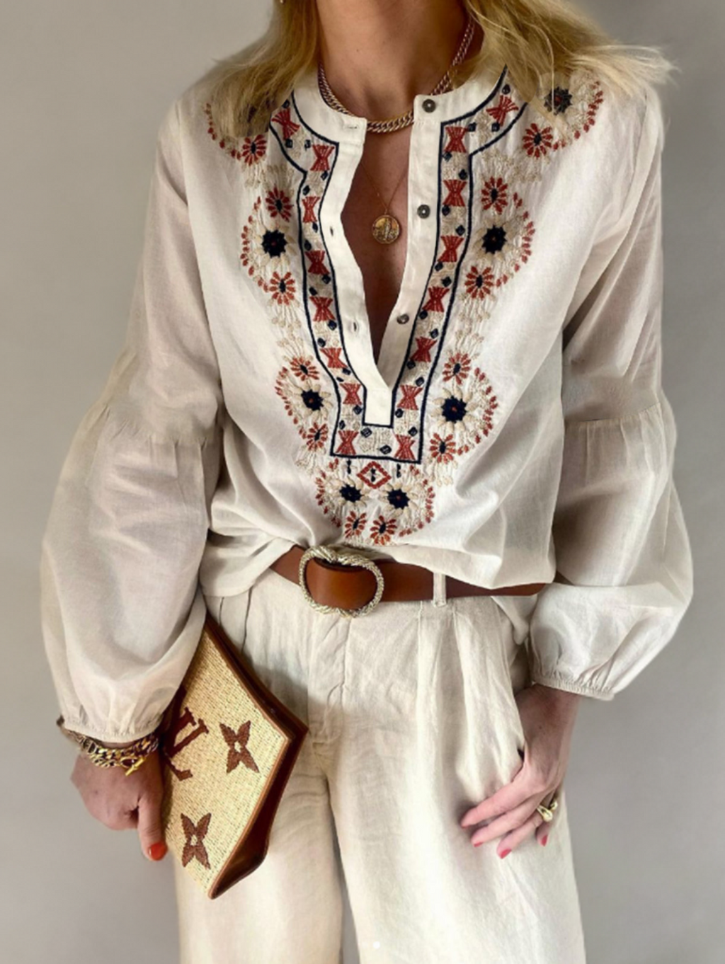 Valenzora | Embroidered boho tunic for summer vibes