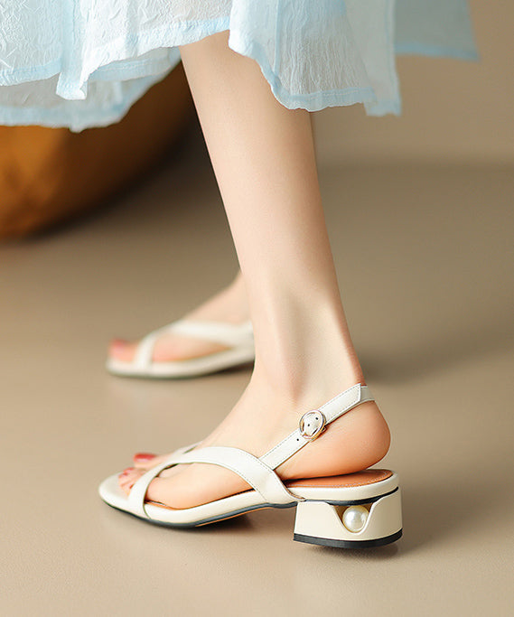 Valenzora | Stylish, elegant flat sandals