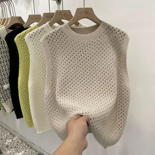 Valenzora | Sleeveless knit sweater for women