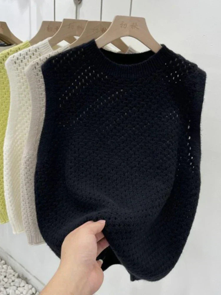 Valenzora | Sleeveless knit sweater for women