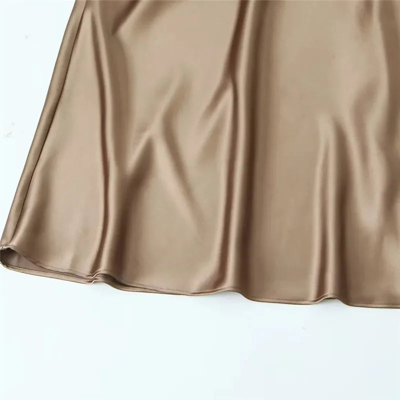Valenzora | Elegant satin midi dress