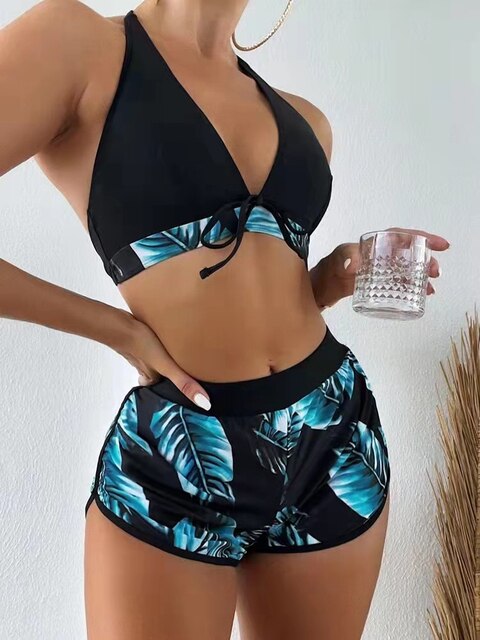 Valenzora | Bikini with leaf print