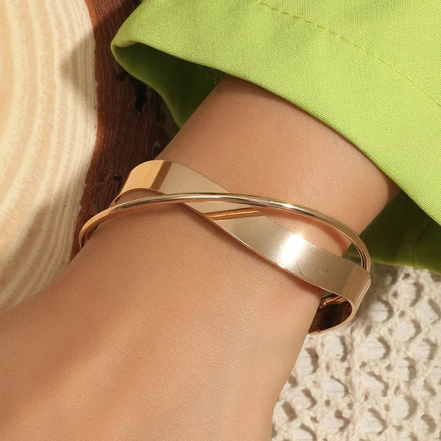 Valenzora | Goldfarbenes Mix-and-Match-Armband