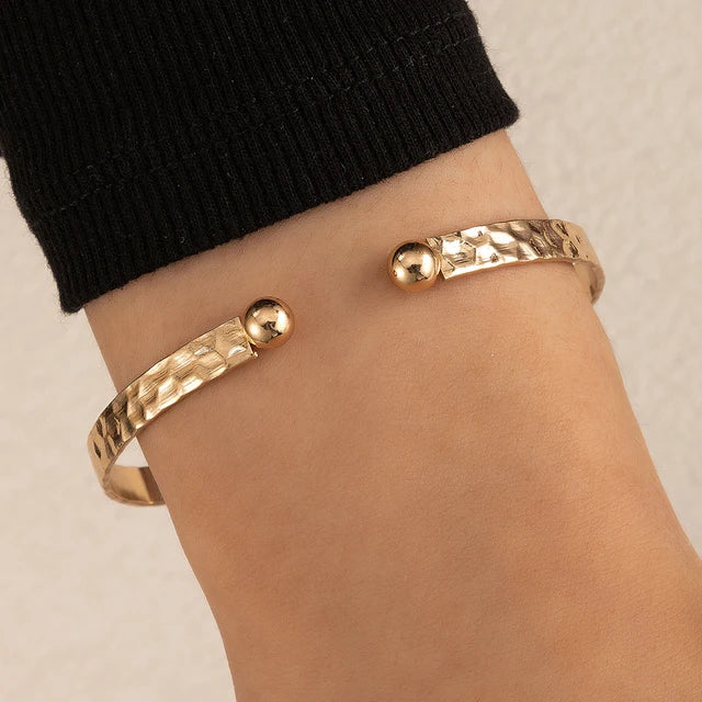 Valenzora | Goldfarbenes Mix-and-Match-Armband