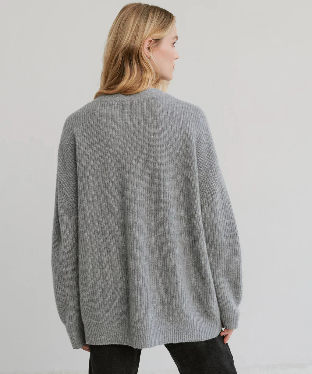 Valenzora | Oversized women's cashmere cardigan with V-neck and buttons