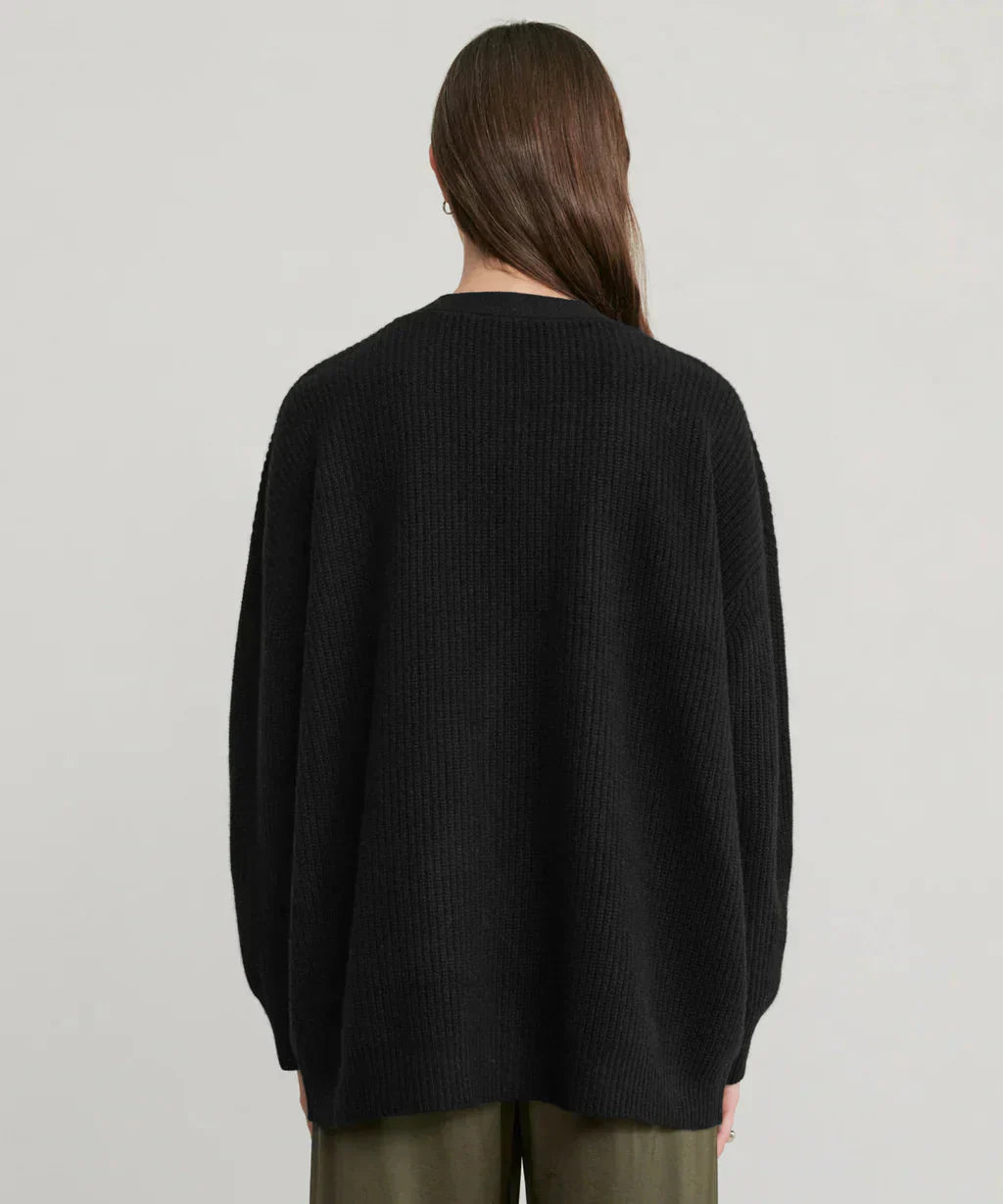 Valenzora | Oversized women's cashmere cardigan with V-neck and buttons