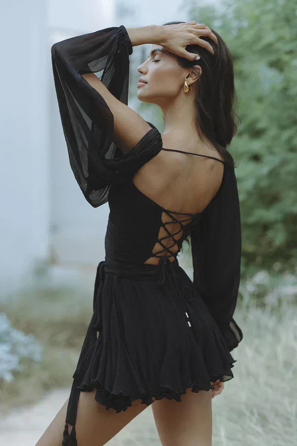 Valenzora | Kleid Valenzora | mit fließenden Ärmeln und V-Ausschnitt