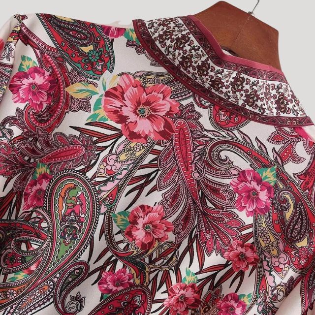 Valenzora | Midikleid mit Kaschmir-Haptik und Taillengürtel