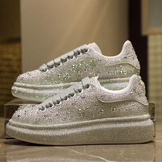 Valenzora | Luxury sports shoes with crystals