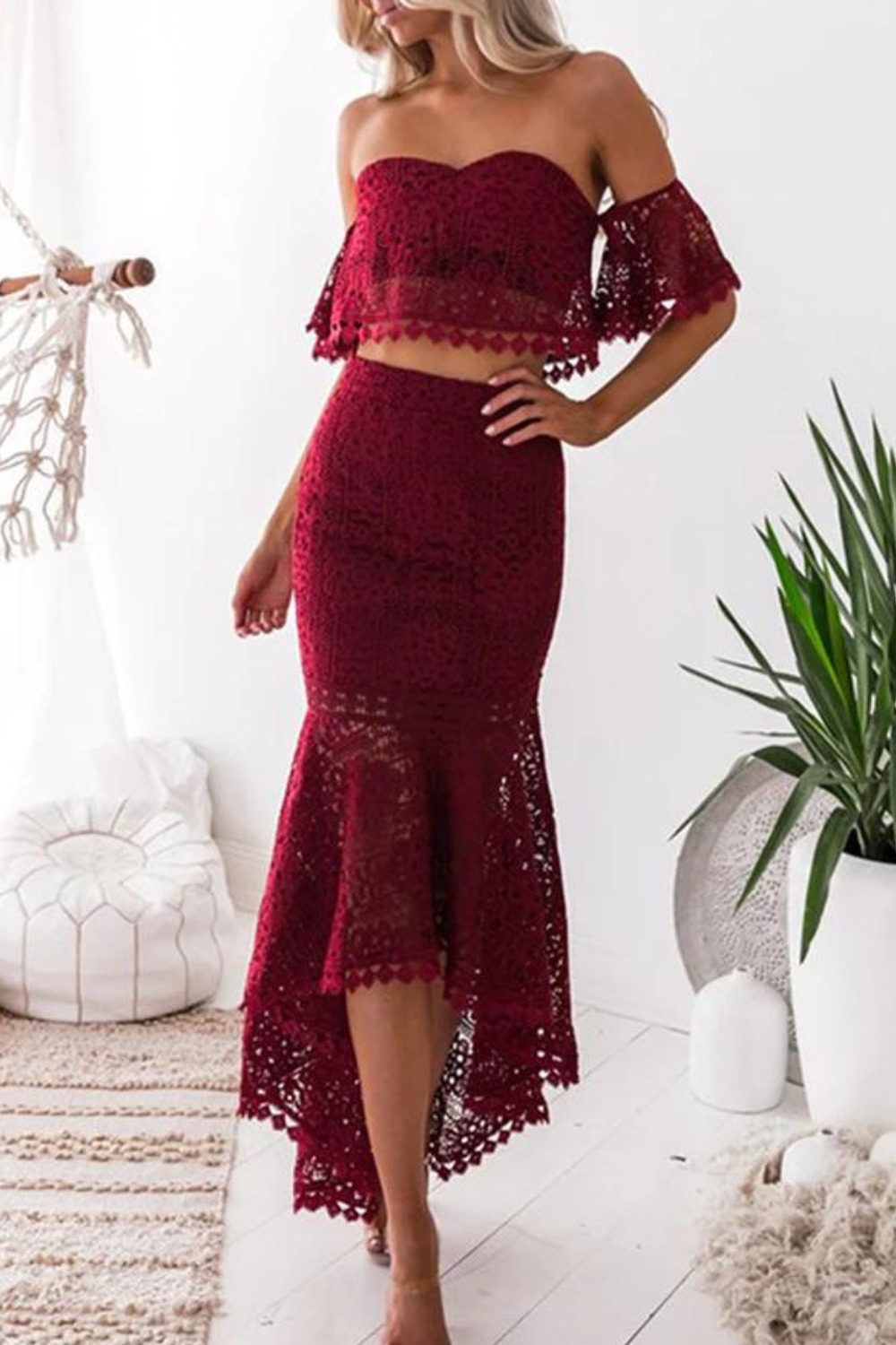 Elegant and seductive dress for women