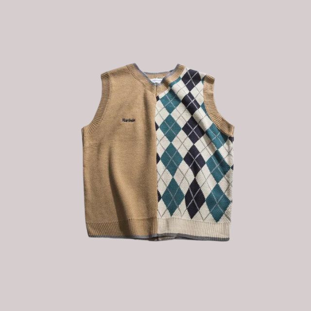 Block knitted vest with diamond pattern