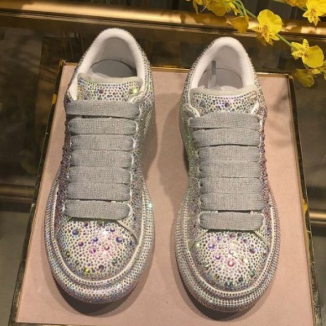 Valenzora | Luxury sports shoes with crystals