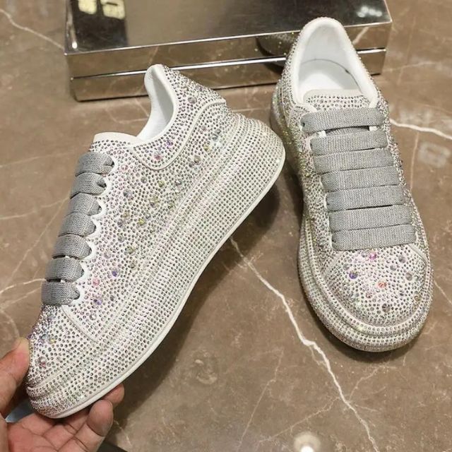Valenzora | Luxury sports shoes with crystals