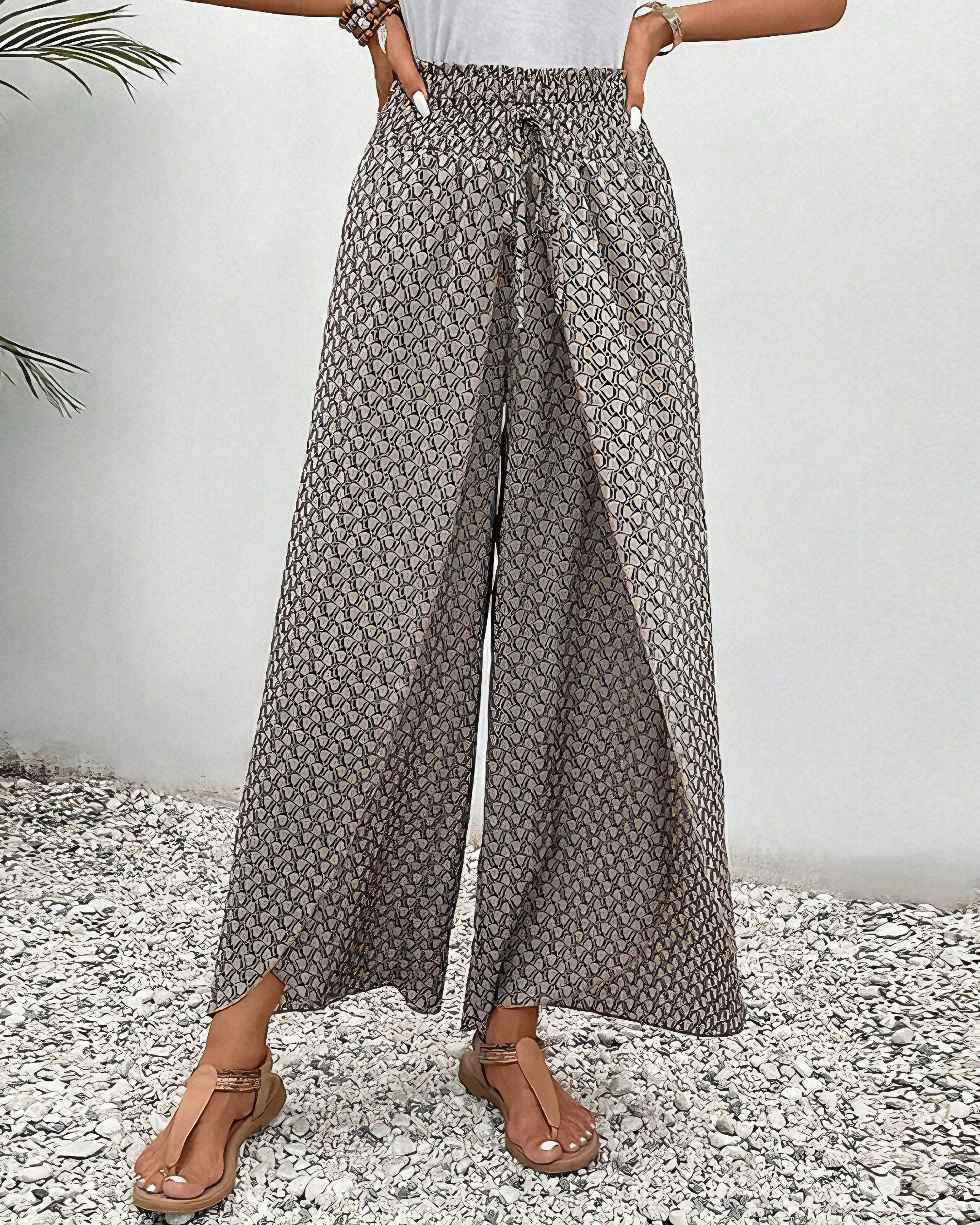 Trousers with chiffon pattern