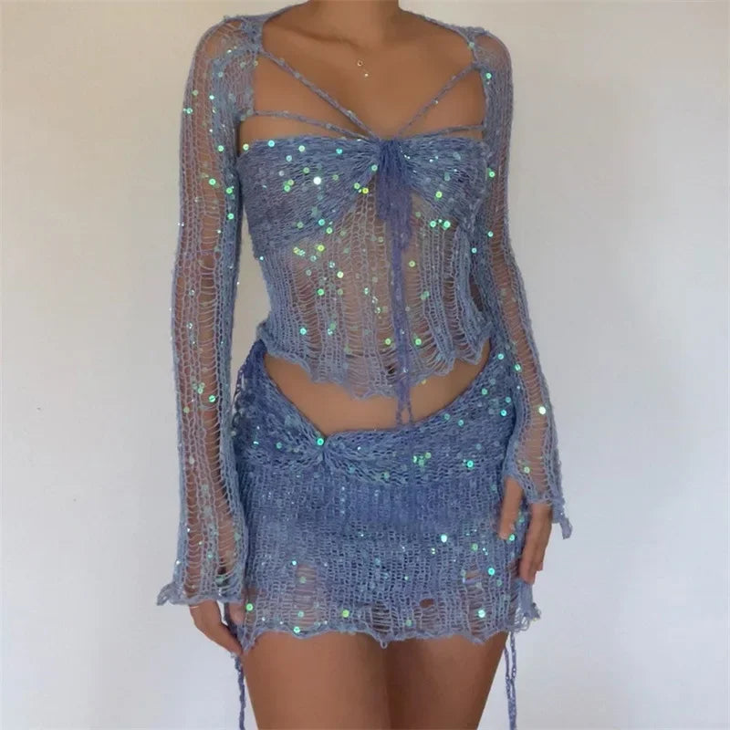 Valenzora Two-piece long-sleeved sequined knit top with neckline and bodycon skirt