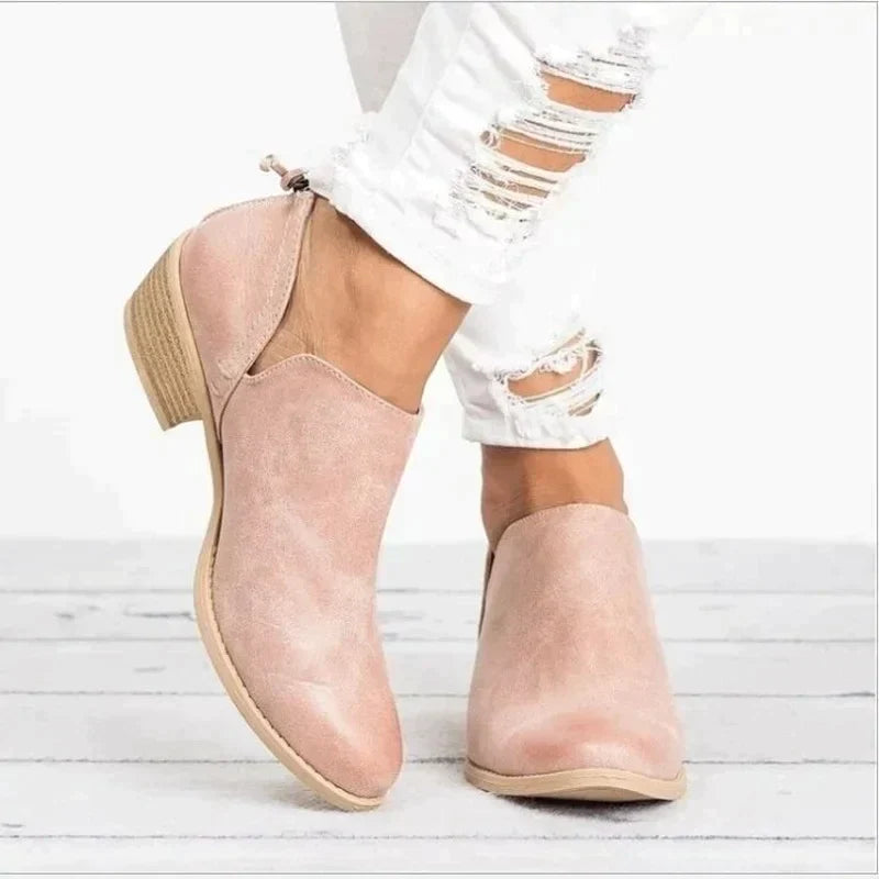 Valenzora | Stylish suede ankle boots with