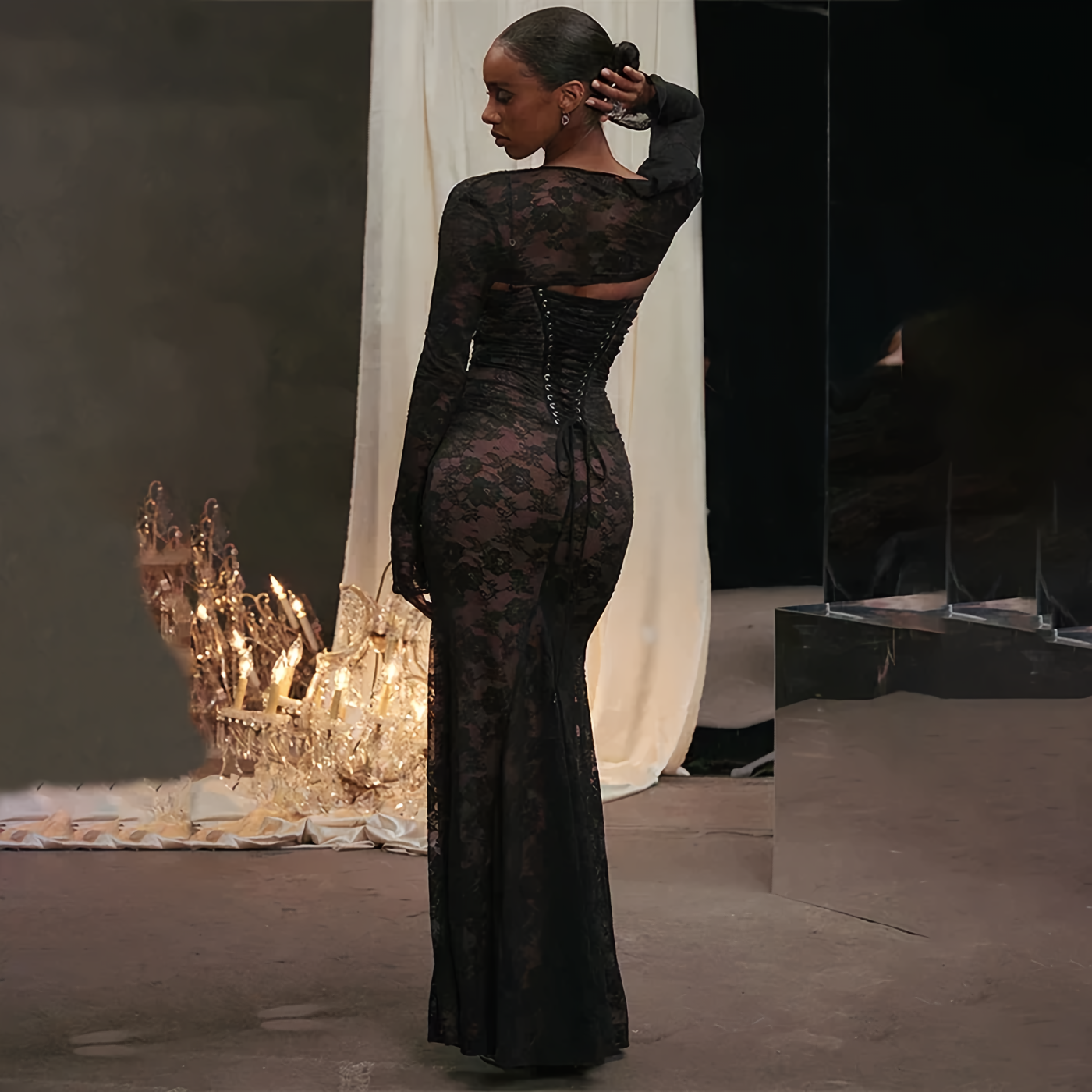 Valenzora | Maxi dress with lace embroidery and sling