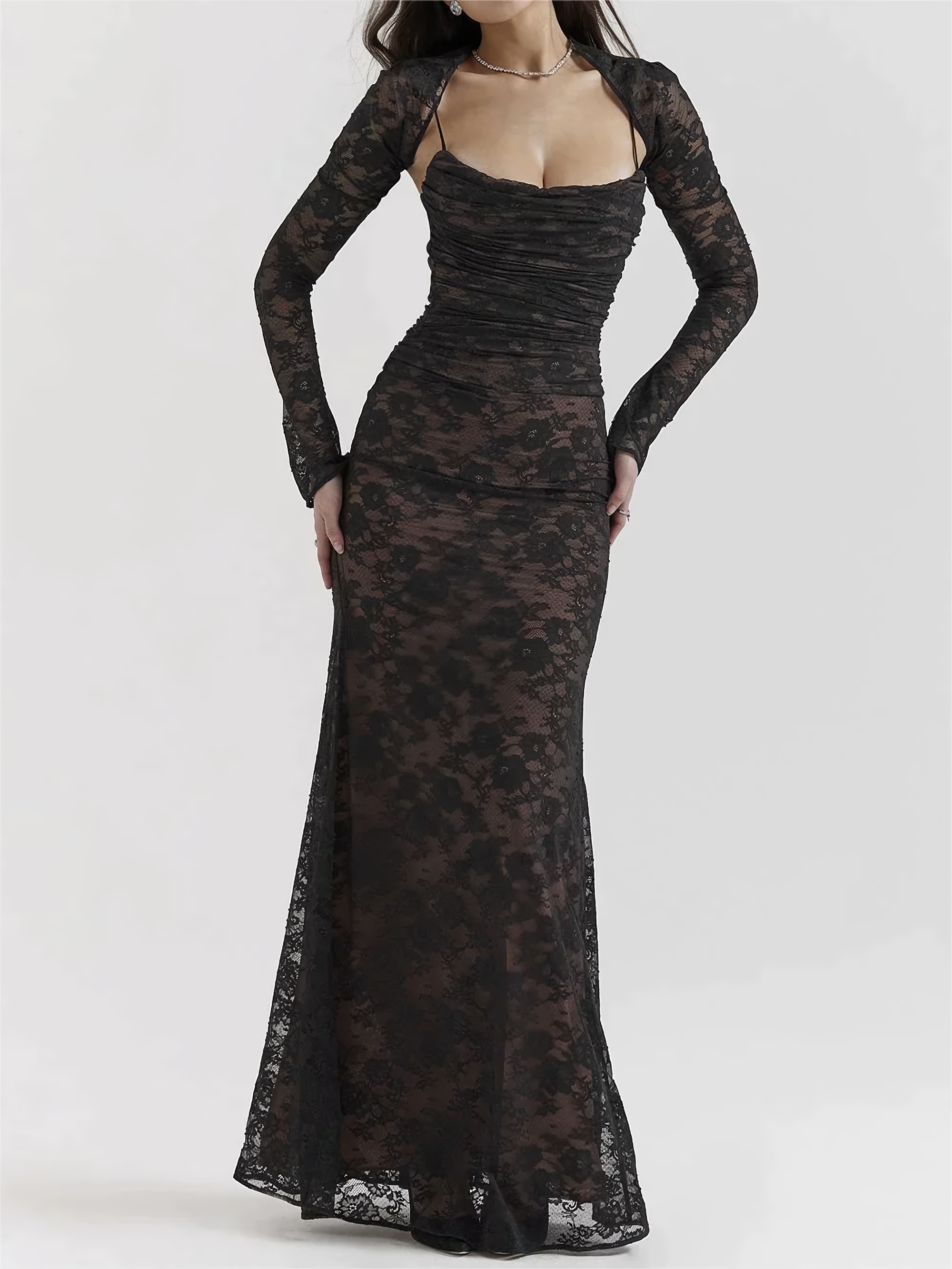 Valenzora | Maxi dress with lace embroidery and sling