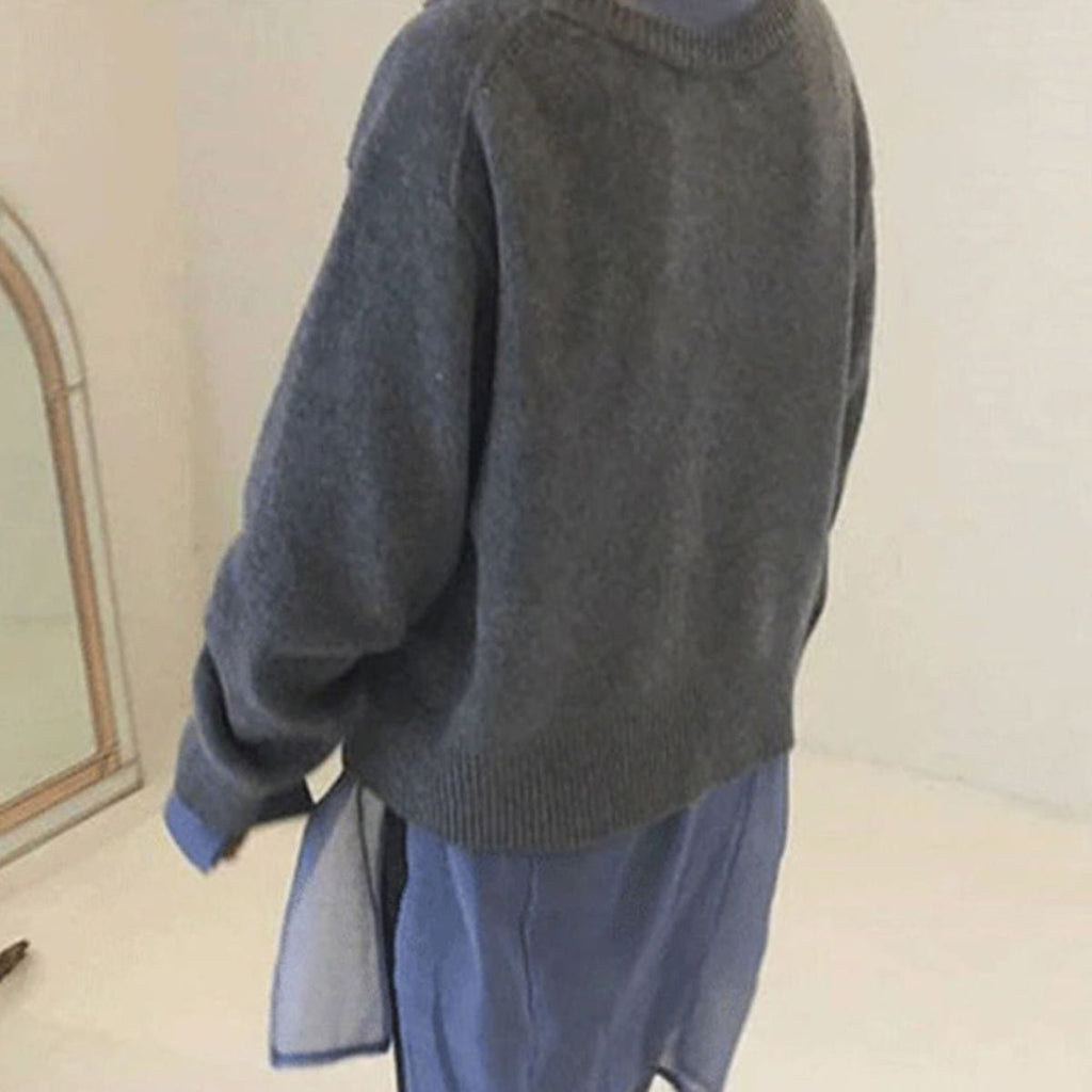 Valenzora - Comfortable jacket with button details