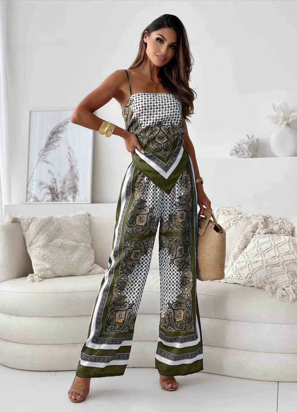 Chic backless set
