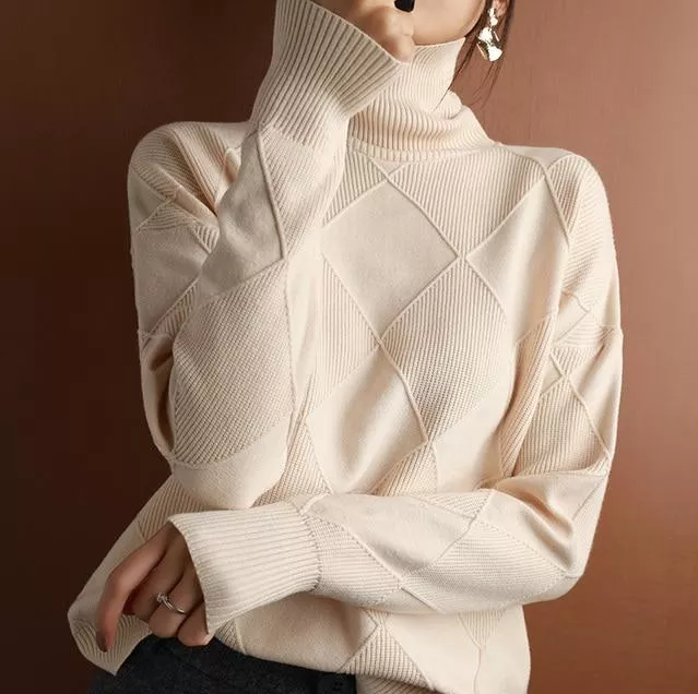 Valenzora Hannover - Loose roll-neck cardigan
