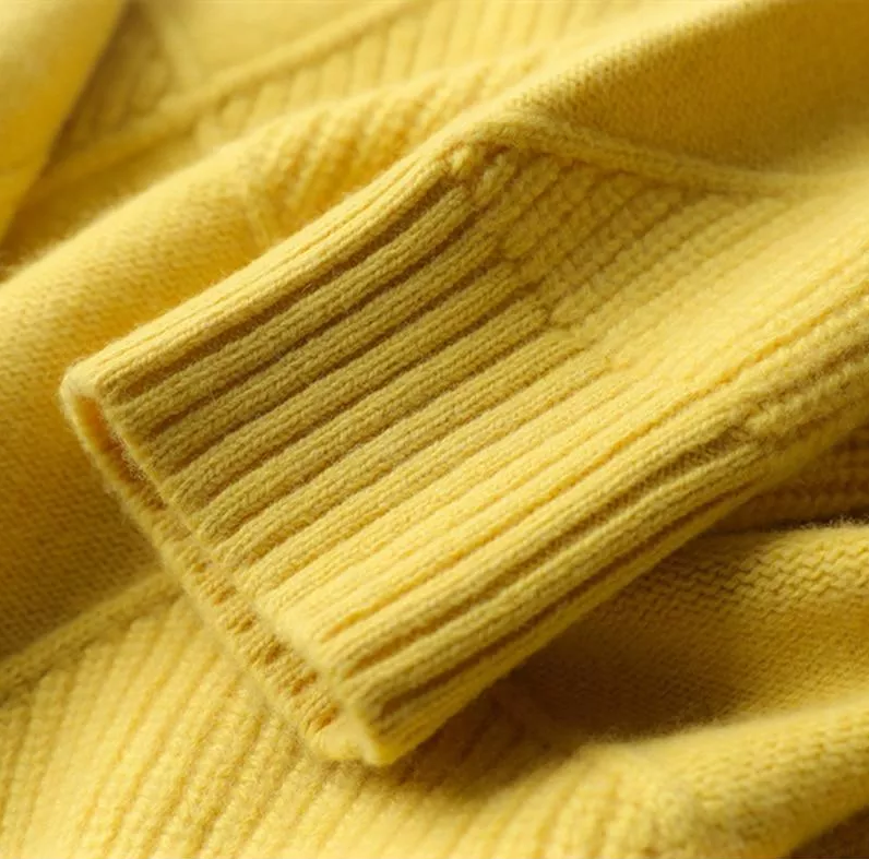 Valenzora Hannover - Loose roll-neck cardigan