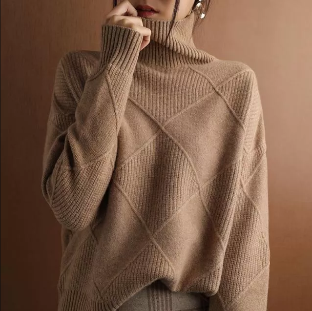 Valenzora Hannover - Loose roll-neck cardigan