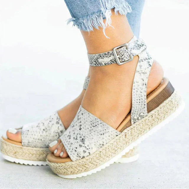 Valenzora | Trendige Sandalen für Frauenfüße