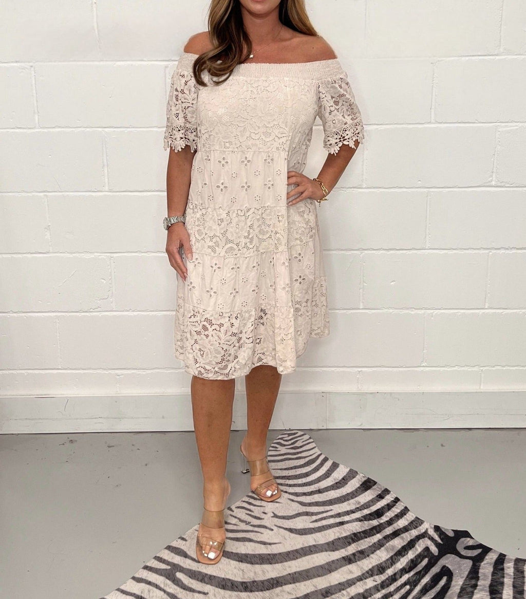 Valenzora - Lace Crochet Dress