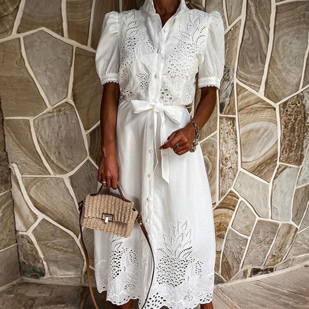 Valenzora - Elegantes besticktes Sommerkleid