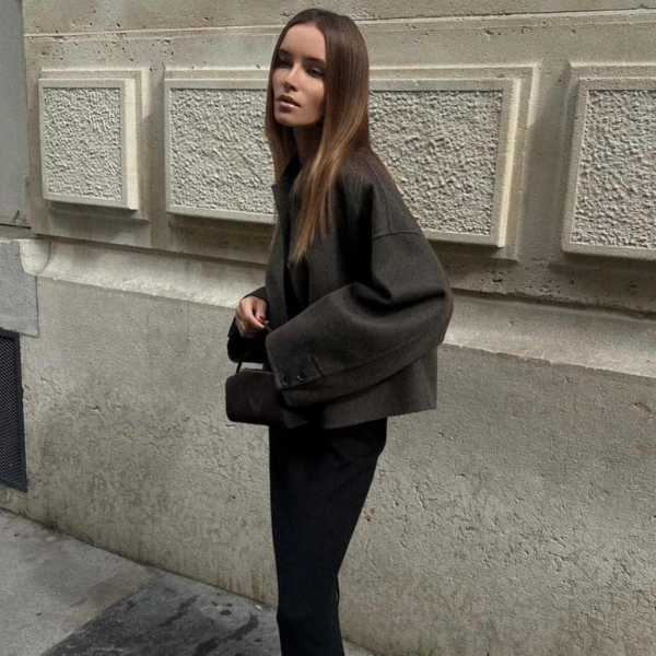 Valenzora | Single-breasted, relaxed fit, short wool coat, wool trench coat for women