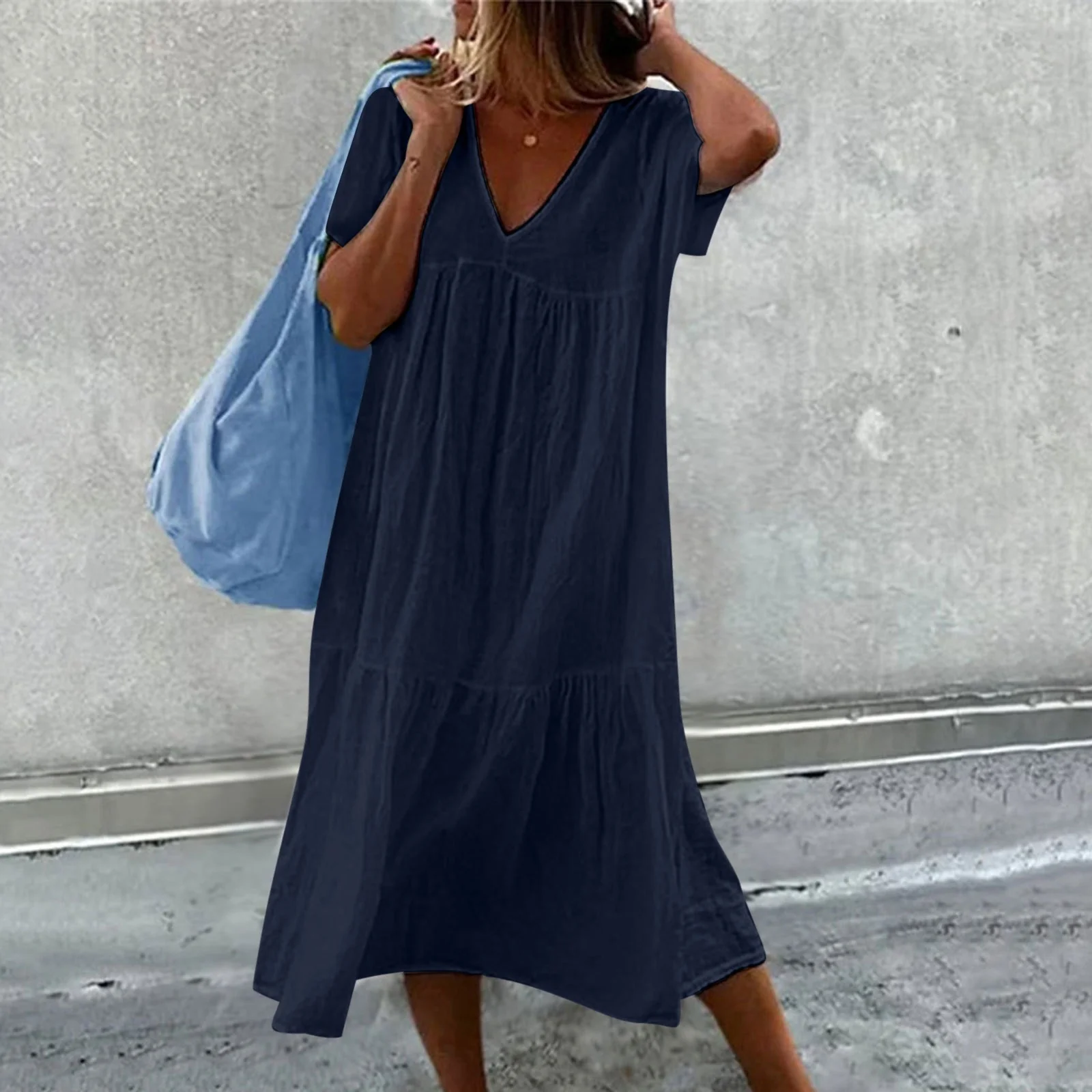 Valenzora | Women's casual dress with V-neck and simple handbag
