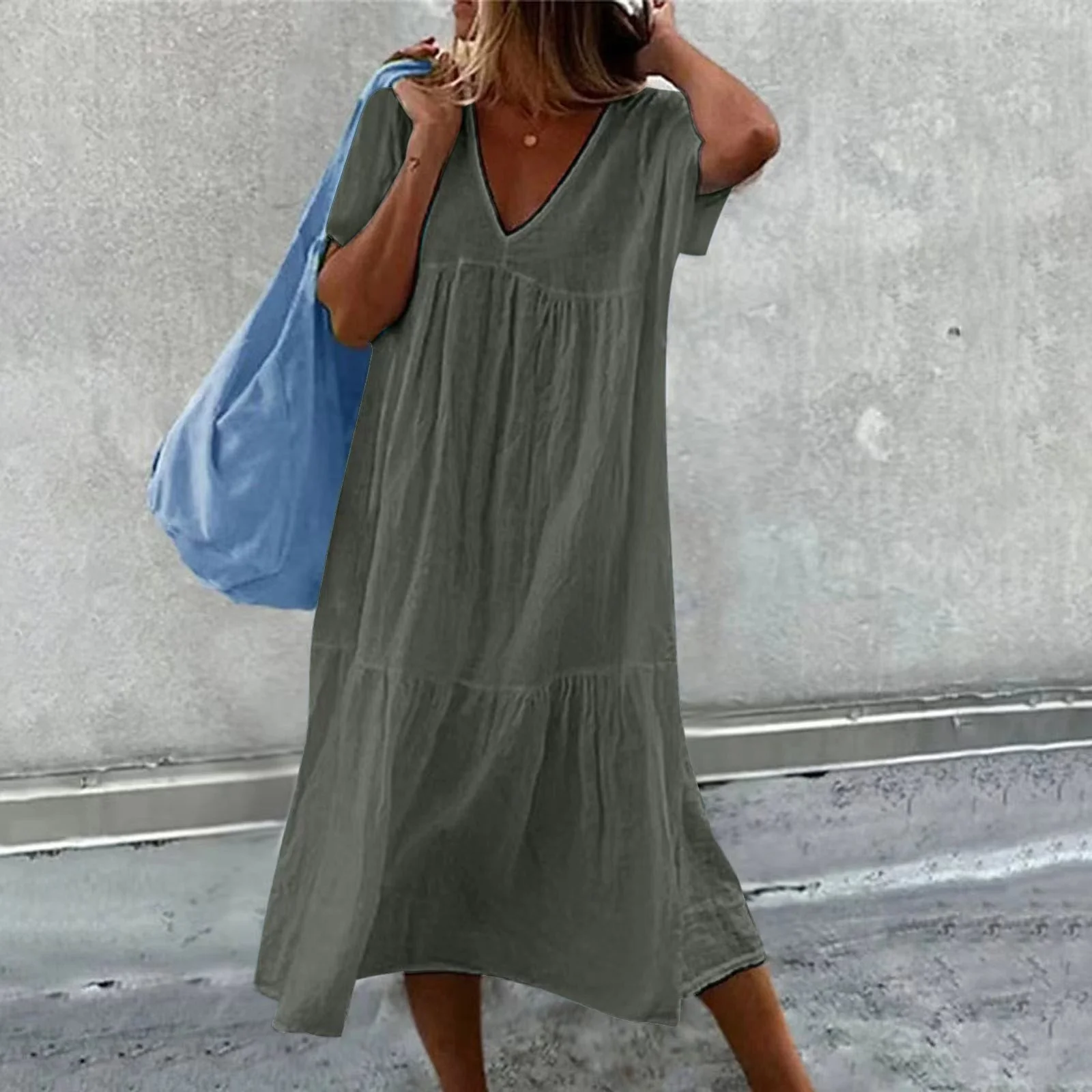 Valenzora | Women's casual dress with V-neck and simple handbag