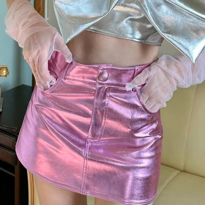 Valenzora - Bright mini skirt in metallic look