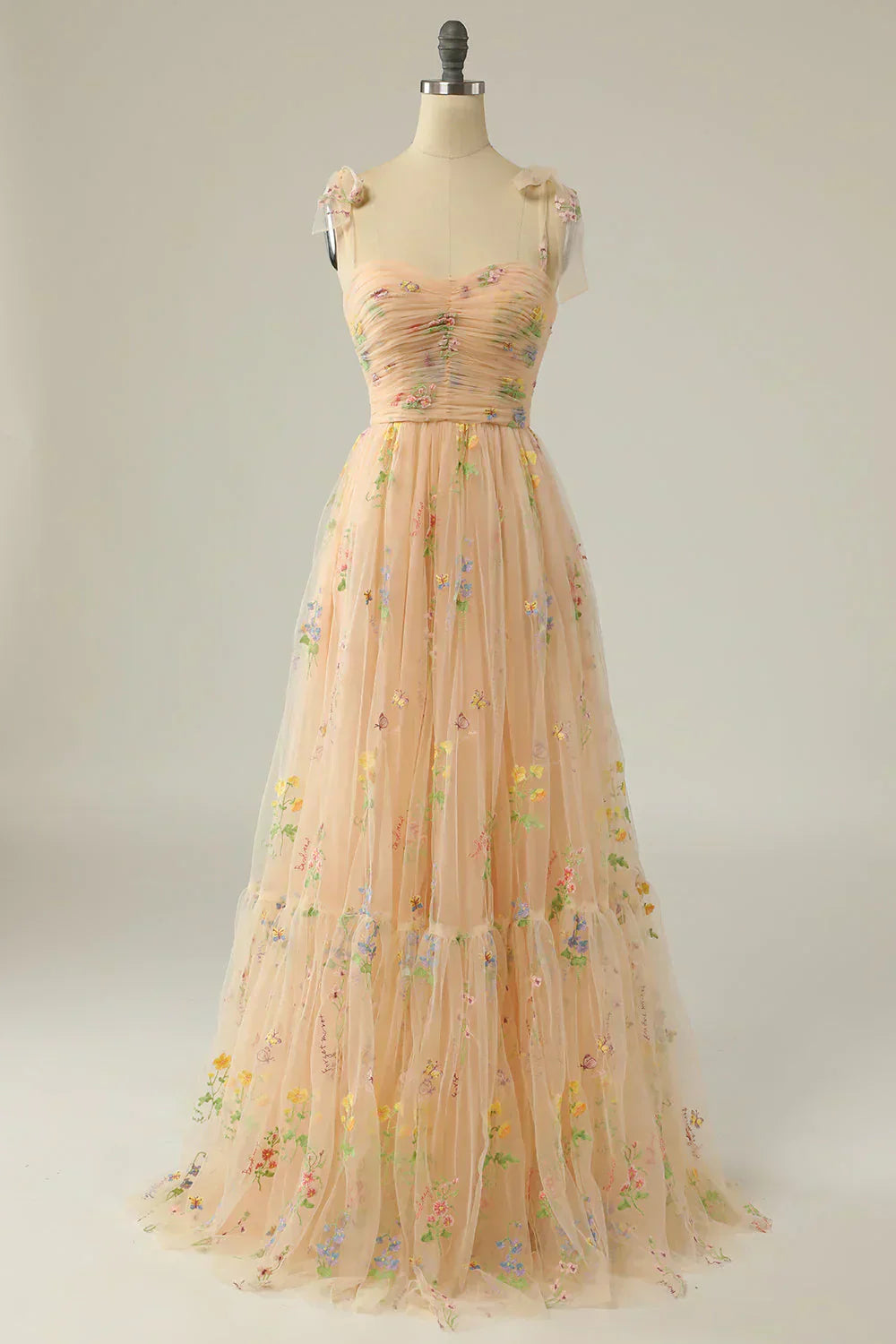 Valenzora | High-quality ball gown made of embroidered tulle