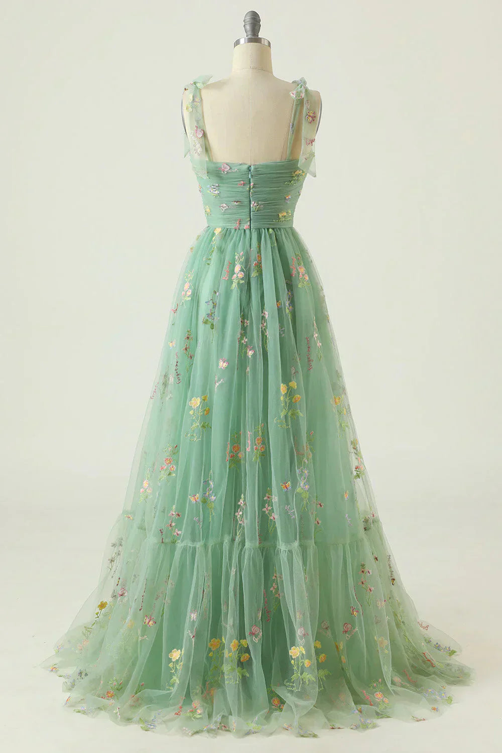 Valenzora | High-quality ball gown made of embroidered tulle