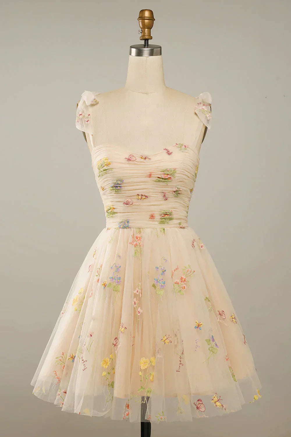 Valenzora | High-quality ball gown made of embroidered tulle