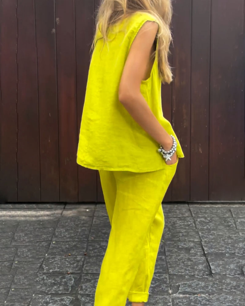 Ärmellose Weste und Hose