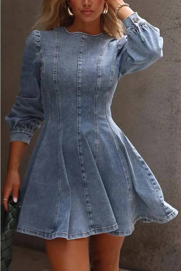 Valenzora | Fade Into You Denim Princess Line Mini-Stretchkleid mit ausgestelltem Rock und Reißverschluss hinten