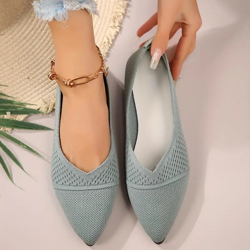 Valenzora | Breathable, knitted, flat slippers with a soft sole