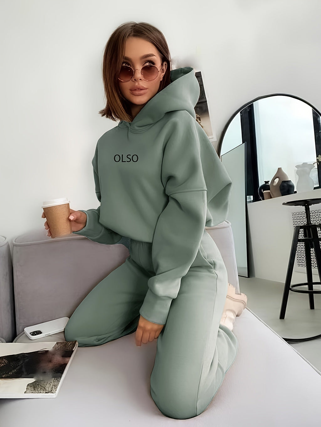 Valenzora | Oslo Damen-Set – Zweiteiliges Set bestehend aus einem Hoodie und einer Sweathose für einen lässigen Stil und maximalen Komfort.