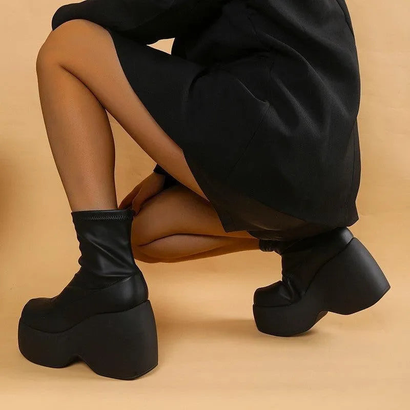 Valenzora | Chelsea Boot mit elastischem Keilabsatz aus Leder