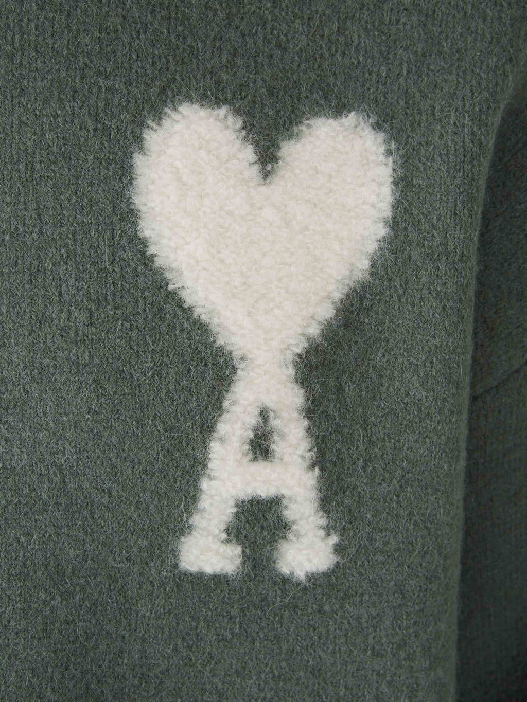 Valenzora | Fashionable heart sweater