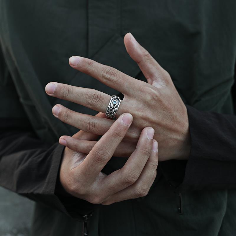 Valenzora | Lucky Ring Eye of Horus