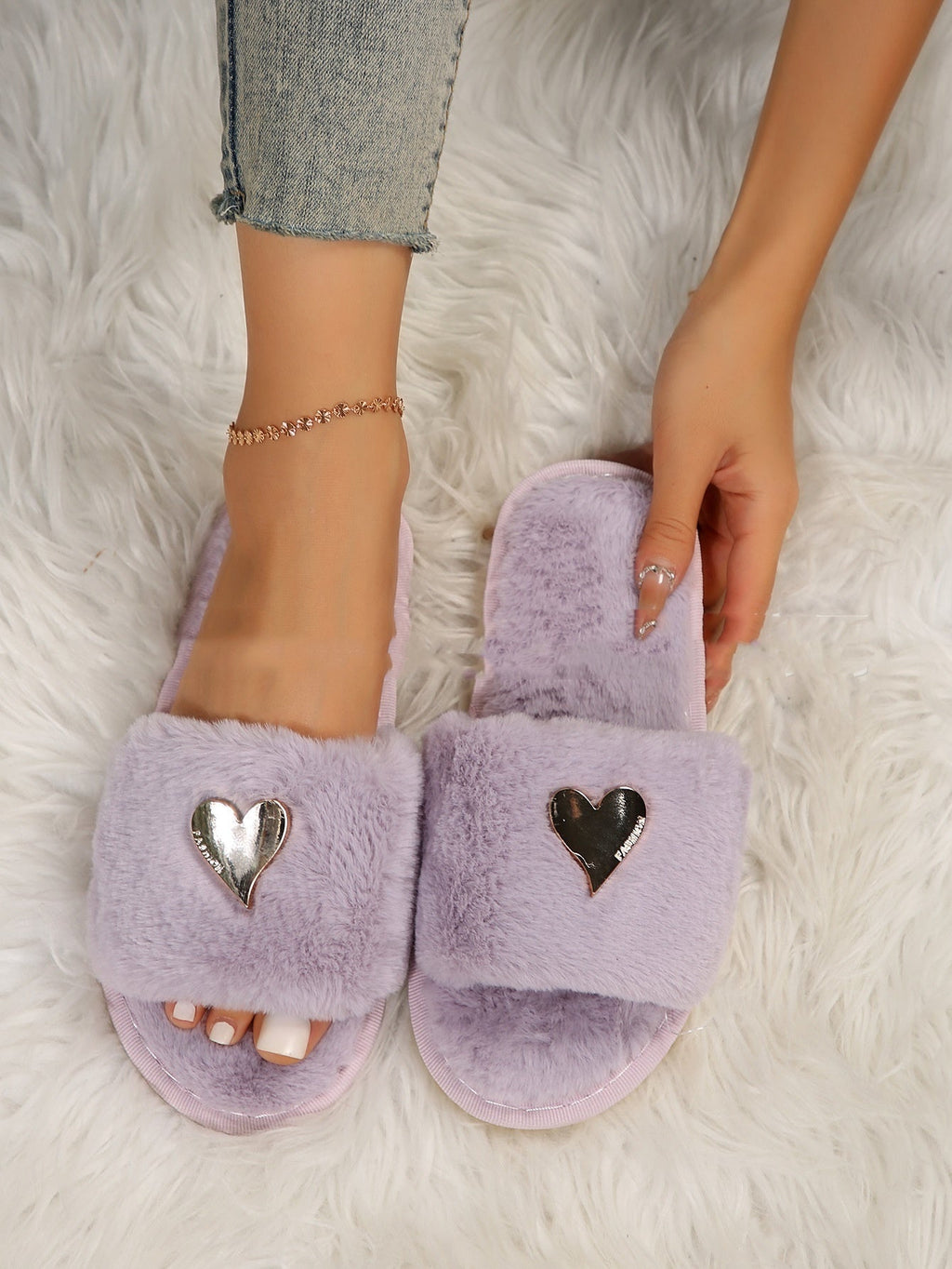 Valenzora | Slippers - Women's slippers with heart detail and open toe