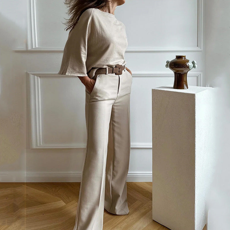 Valenzora-free two-piece suit for a fashionable outfit
