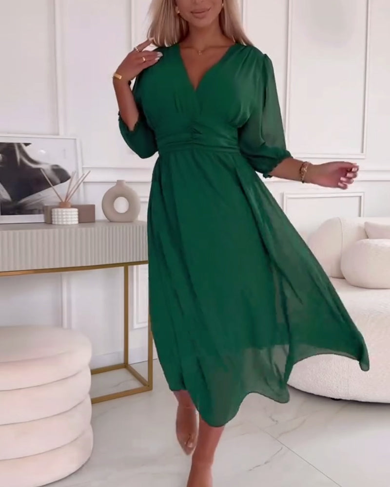 Valenzora | Solid-color fitted dress with V-neck