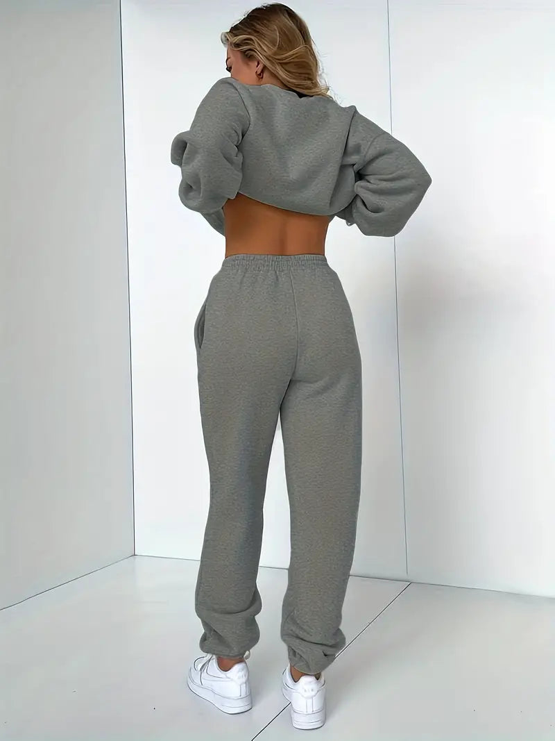 Valenzora Jogging Suit | Casual soft 2-piece women's suit with sweater and matching trousers