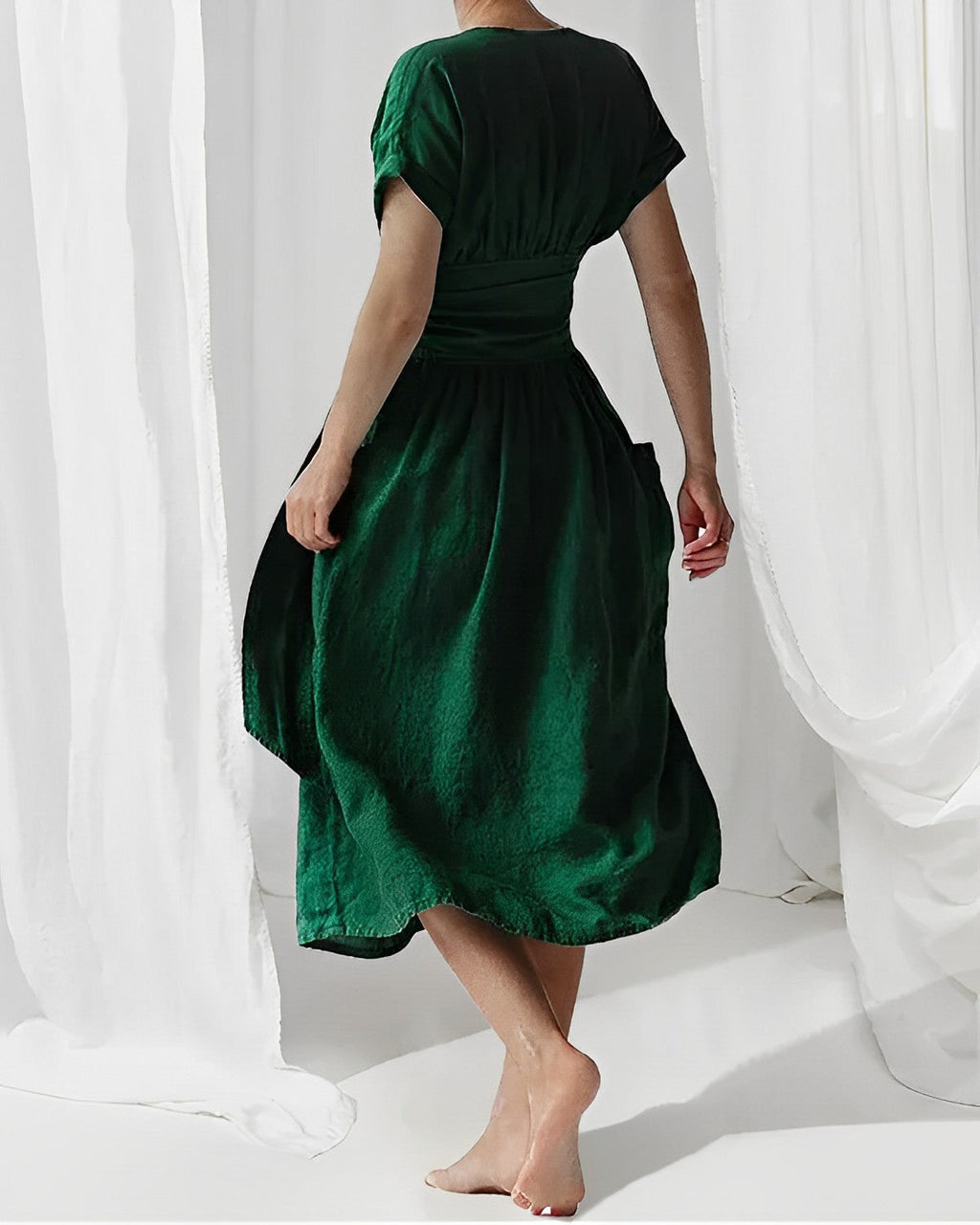 Valenzora - Knit dress with lacing and pockets