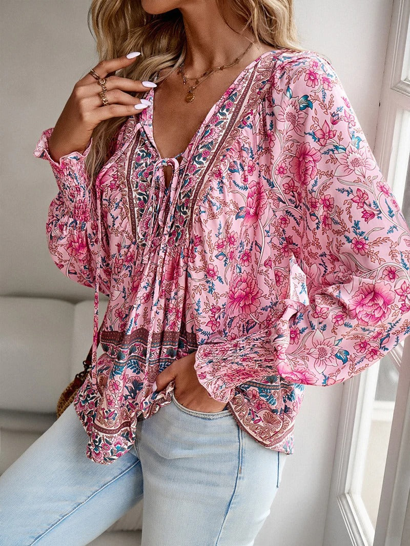 Valenzora | Casual printed long-sleeved shirt with V-neck for a fashionable look